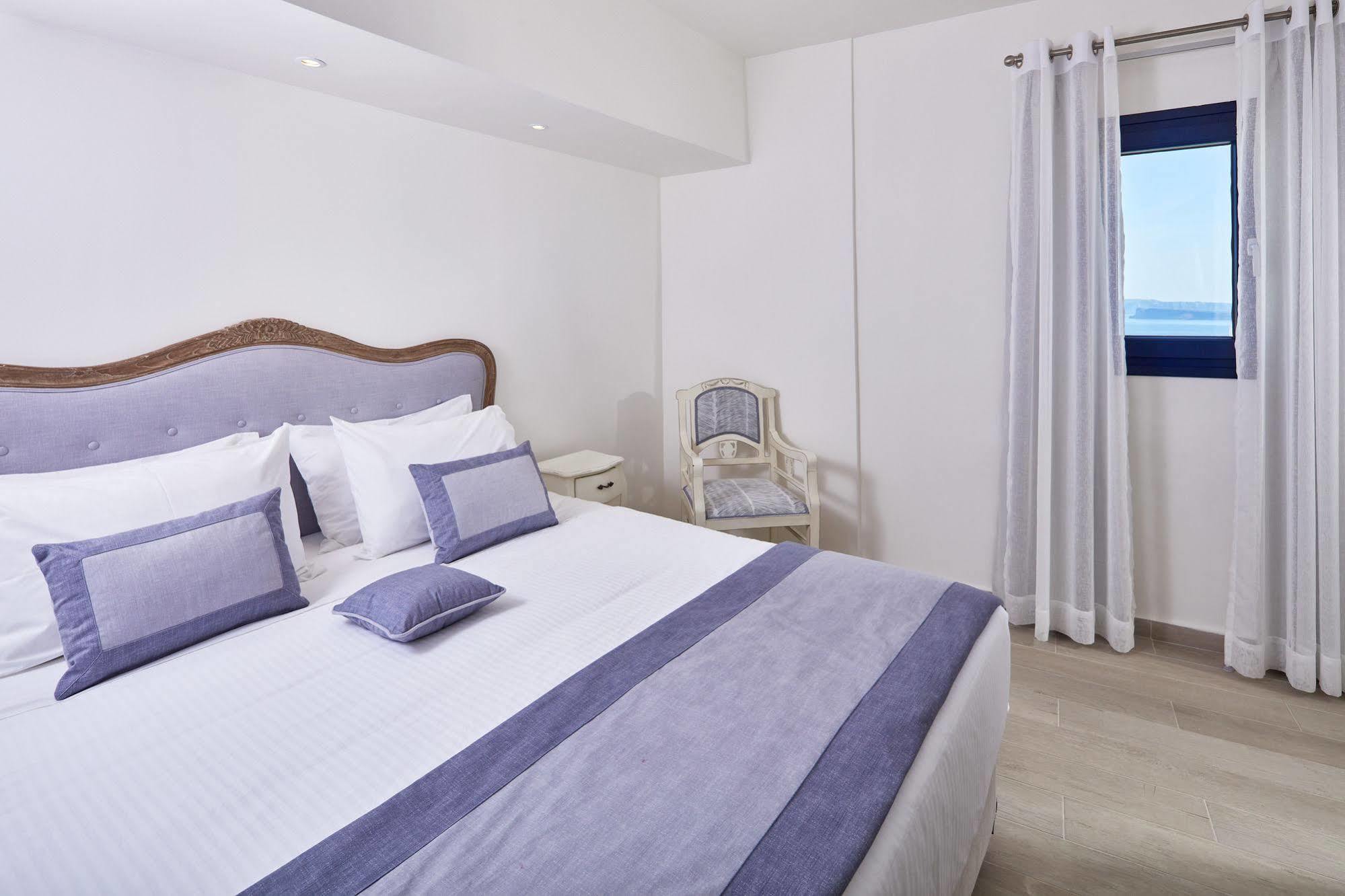 La Maltese Oia Luxury Suites Buitenkant foto