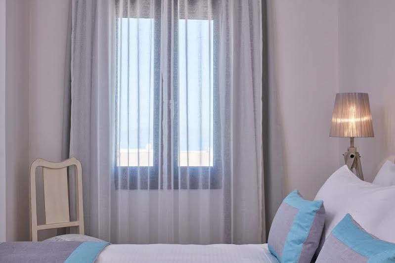 La Maltese Oia Luxury Suites Buitenkant foto